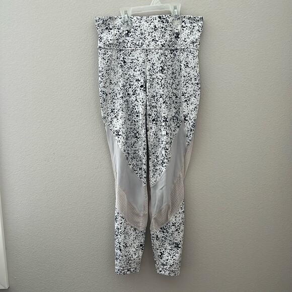 Athleta Sandstone Salutation 7/8 Leggings | Size Medium Tall - Picture 1 of 13